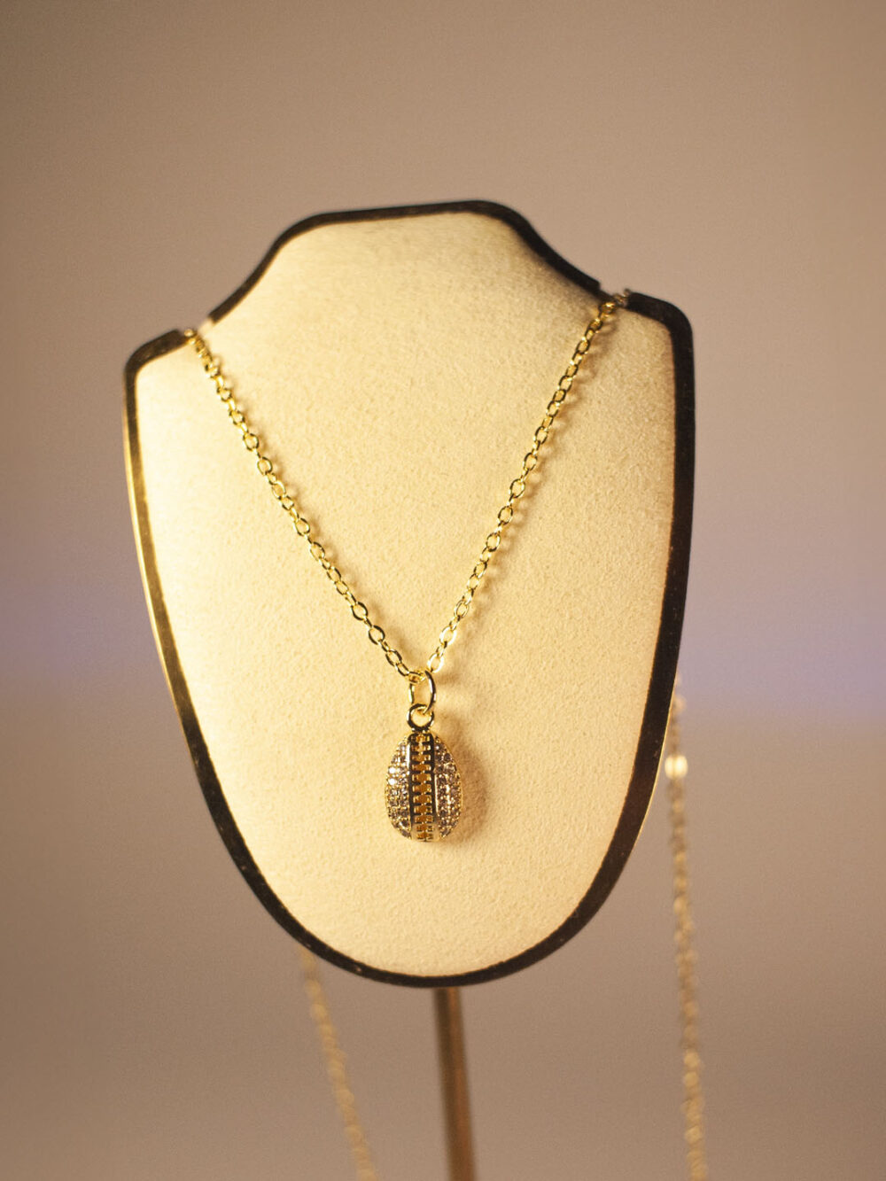 Collar Concha Zircones