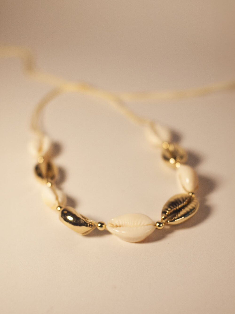Collar Conchas Doradas
